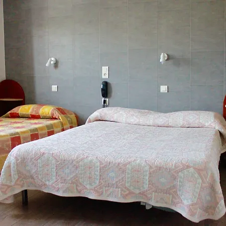 Louvre Vincenette Hotel