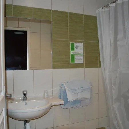 Louvre Vincenette Hotell 3*