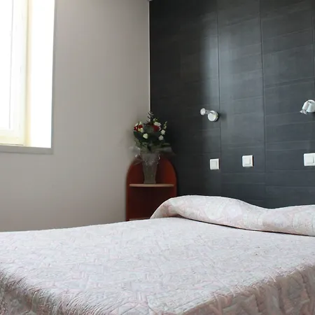 Louvre Vincenette לורדה