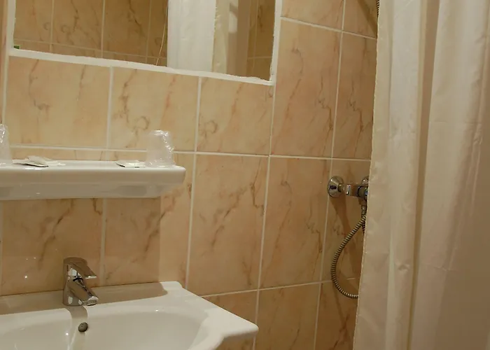 מלון Louvre Vincenette 3*